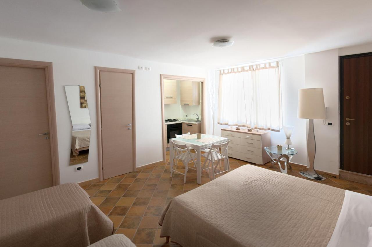 Guest House Del Lido 恩佩多克莱港 外观 照片